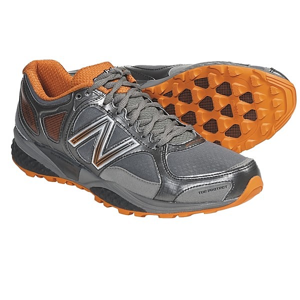 photo: New Balance MT1110 trail running shoe