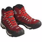 photo: Dunham Waffle Stomper Premier backpacking boot