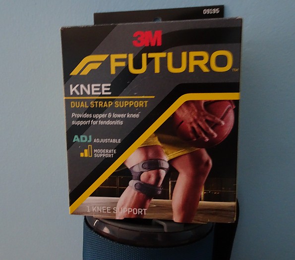 FUTURO™ Dual Strap Knee Support, 09195ENR, Adjustable