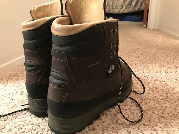 Lowa wildland deals fire boots