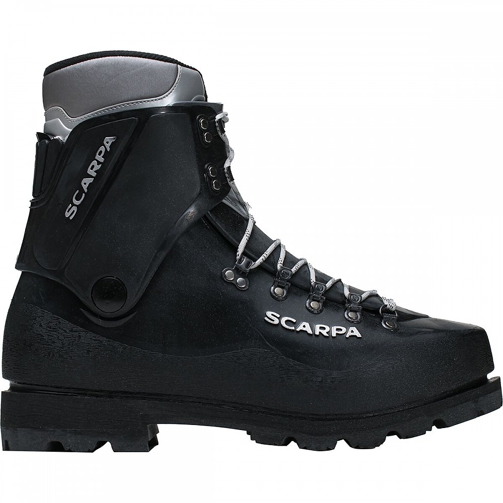 photo: Scarpa Inverno mountaineering boot