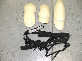 suit-metolius-harness-and-insert-pads.jp