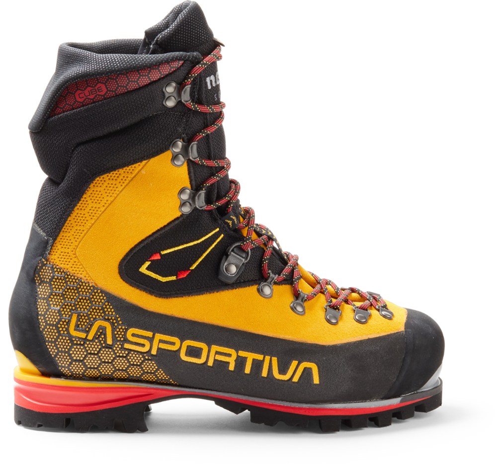 nepal cube la sportiva