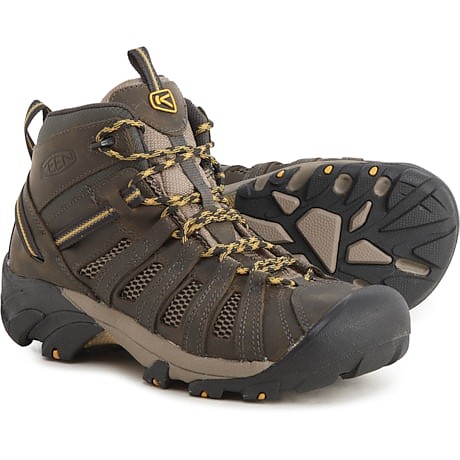 photo: Keen Voyageur Mid hiking boot