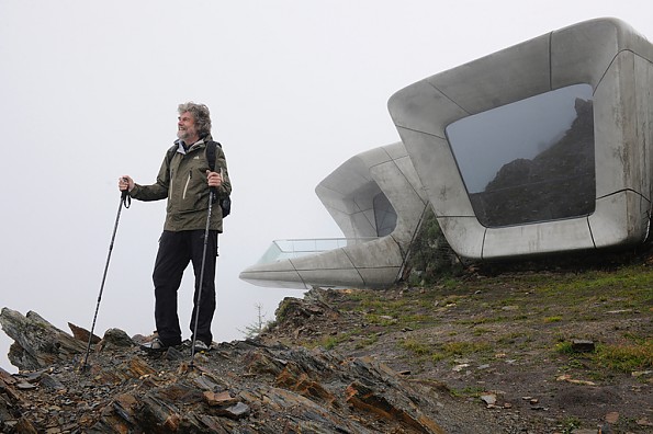 overextended trekking pole