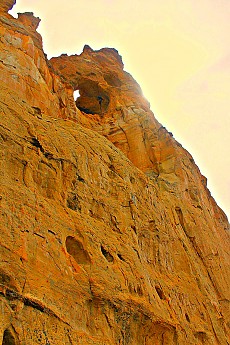 IMG_0952-Side-cliff-and-window-at-Grosve