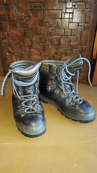 one sport hiking boots