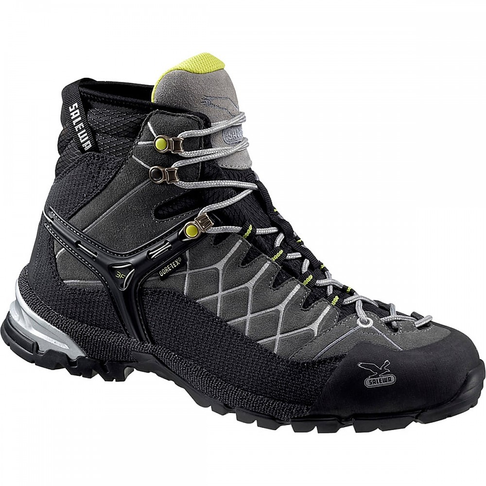 Что такое гортекс. Salewa треккинговые ботинки. Salewa Alp Trainer Mid GTX. Ботинки Salomon гортекс. Salewa обувь мужская.