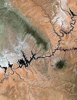 Lake_powell_utah-from-space.jpg