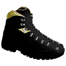 photo: Columbia Elkridge backpacking boot