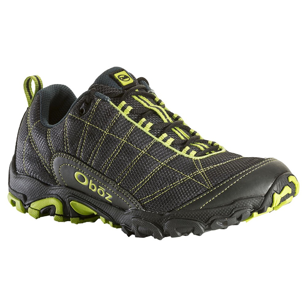 photo: Oboz Sundog trail shoe