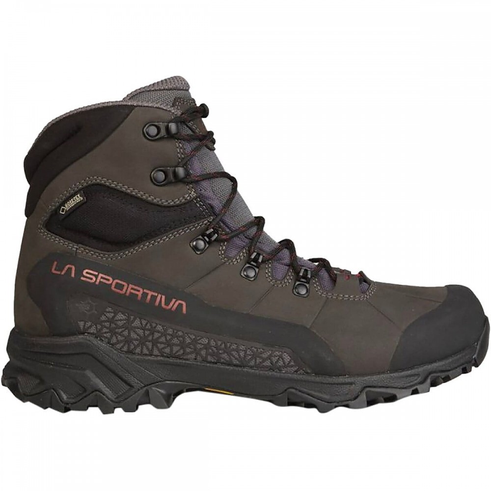 photo: La Sportiva Nucleo High II GTX hiking boot