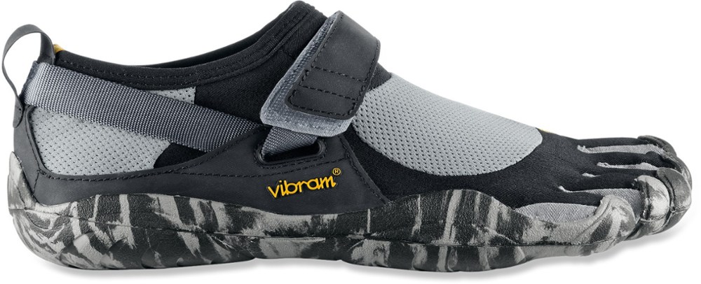 photo: Vibram Boys' FiveFingers KSO barefoot / minimal shoe
