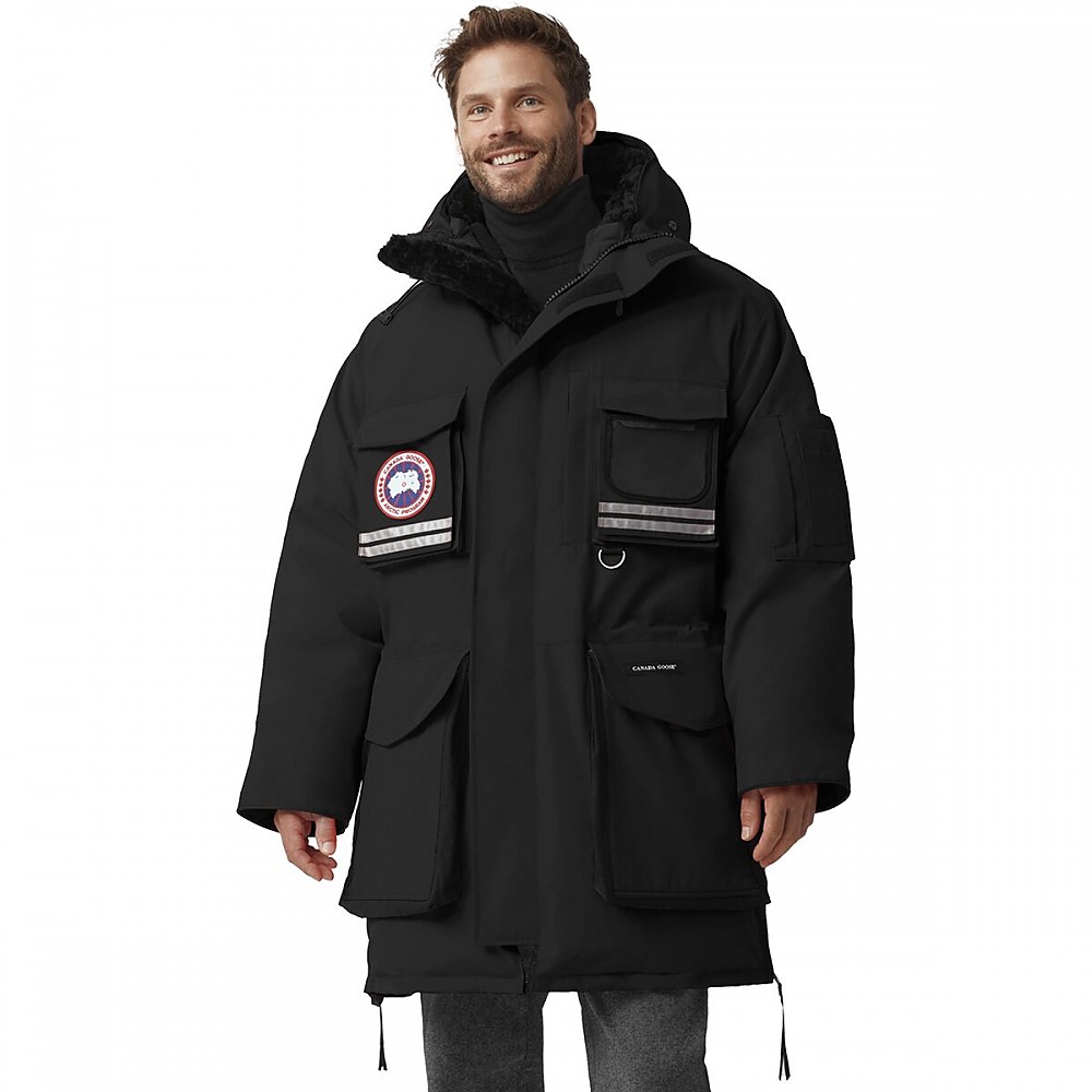 Canada goose 2024 jacket leaking feathers