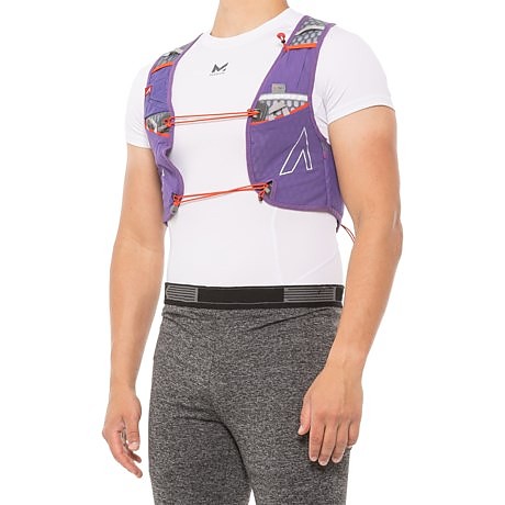 photo: UltrAspire Momentum Race Vest hydration pack