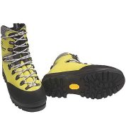 photo: Scarpa Women's Cerro Torre mountaineering boot