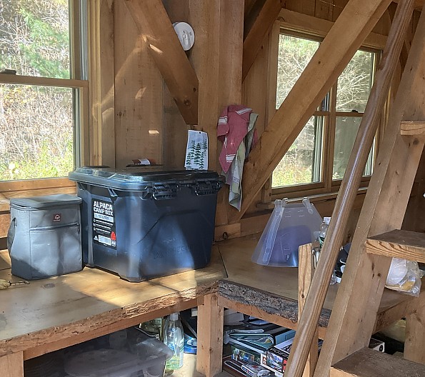 box-review-hut.jpg