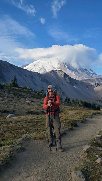 rainierhoody.jpg