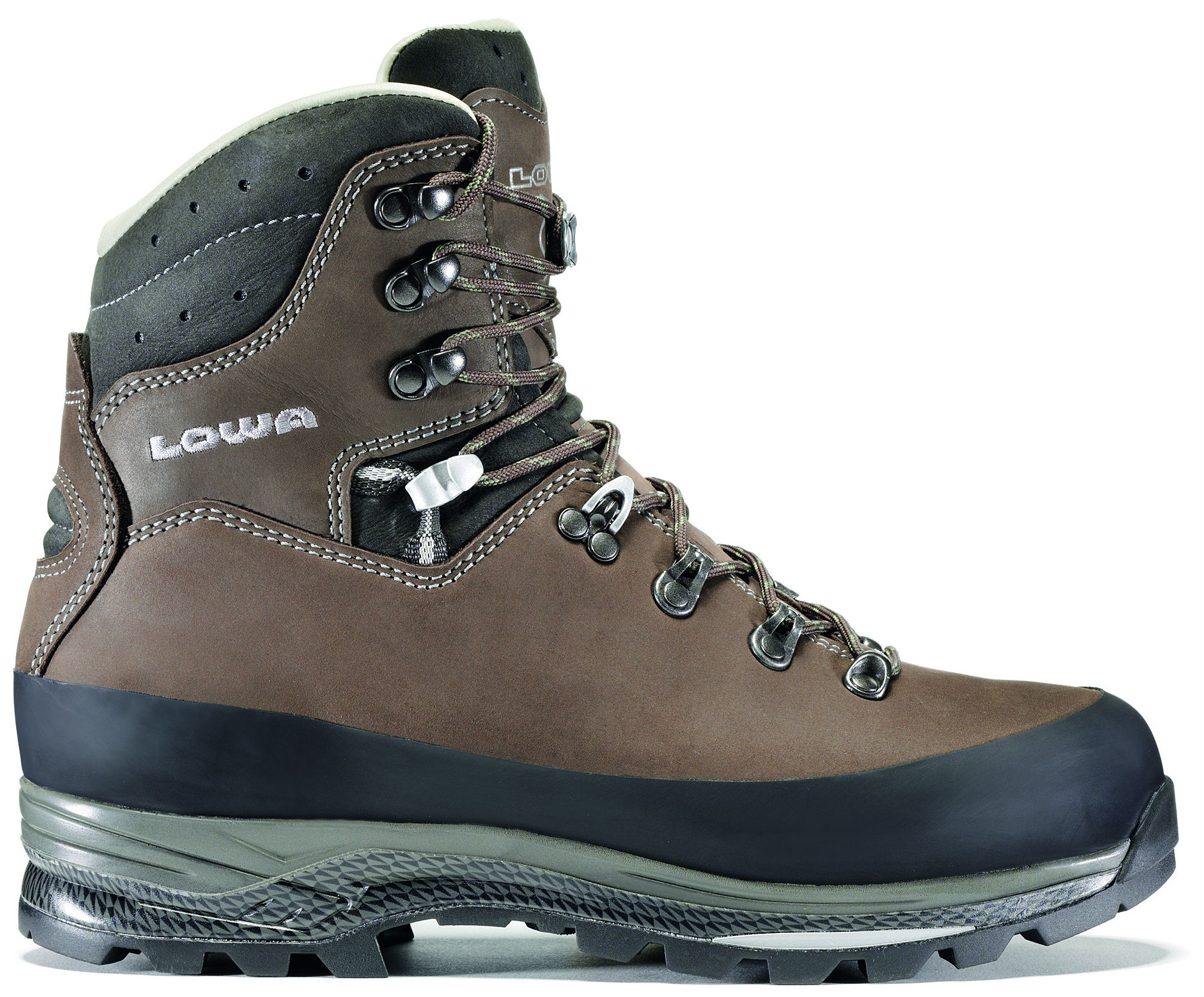 photo: Lowa Tibet LL backpacking boot