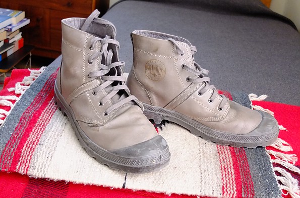 Palladium hiking hot sale boots