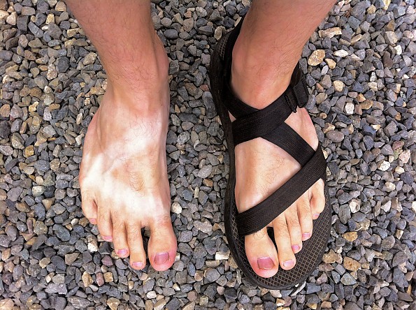 Loosen toe 2024 strap chacos