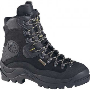 photo: La Sportiva Lhotse mountaineering boot