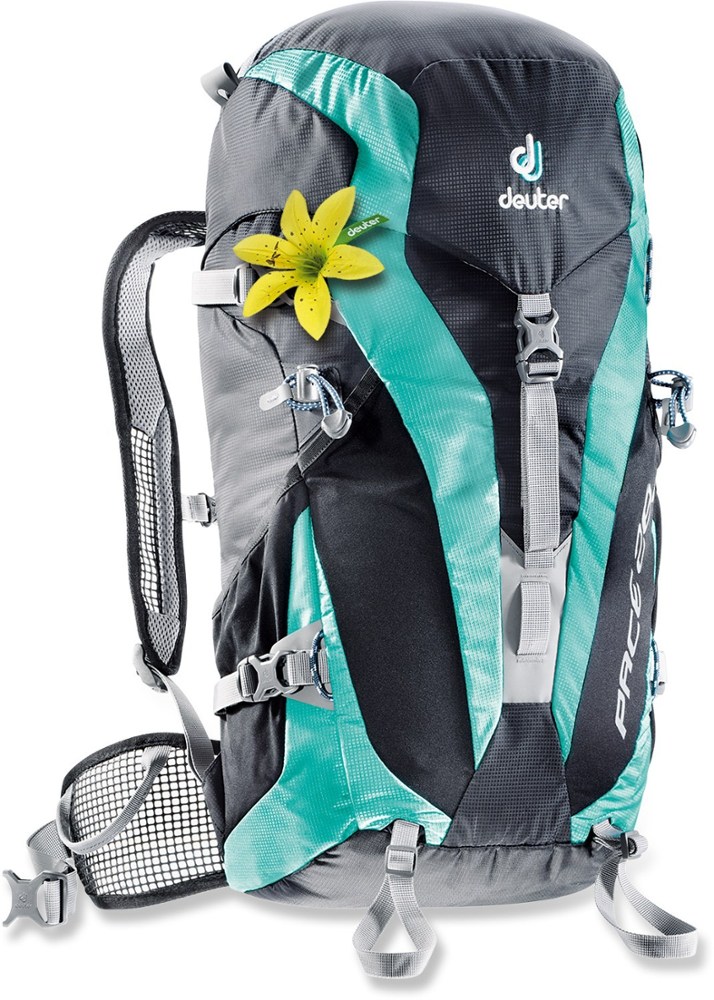 photo: Deuter Pace 28 SL winter pack