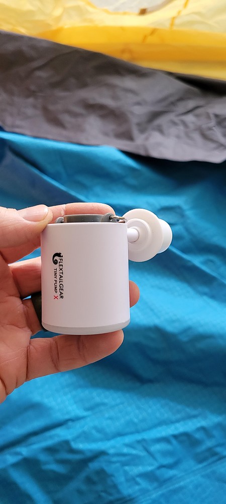 photo: Flextail Tiny Pump X sleeping pad accessory