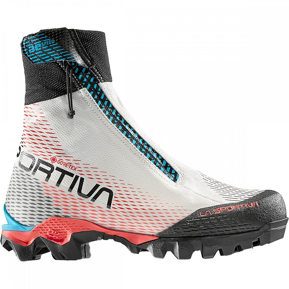 photo: La Sportiva Women's Aequilibrium Speed GTX mountaineering boot