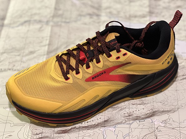 Brooks cascadia 11 mens gold on sale