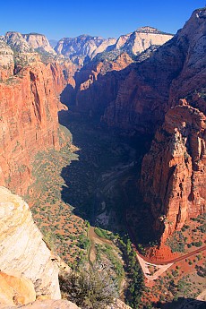 Big-Bend-and-view-up-towards-the-Zion-Na