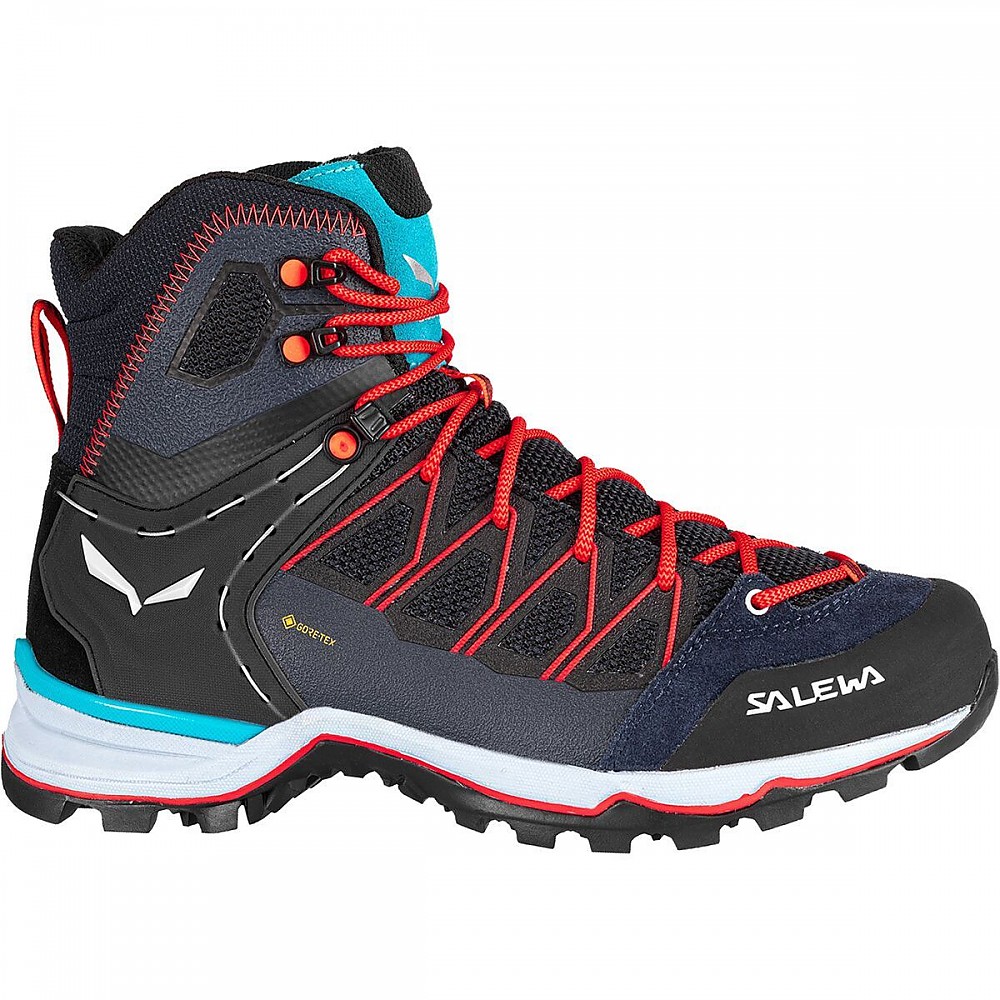 photo: Salewa Men's Mountain Trainer Lite Mid GTX hiking boot