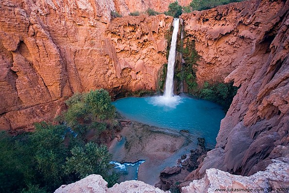 Mooney-Falls.jpg