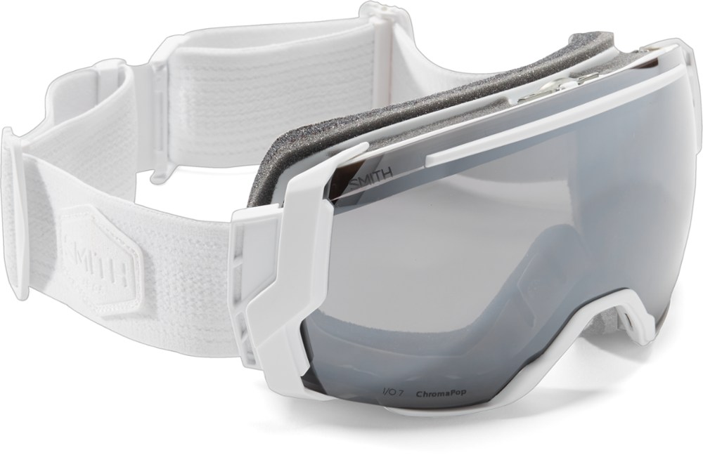 photo: Smith I/O 7 goggle