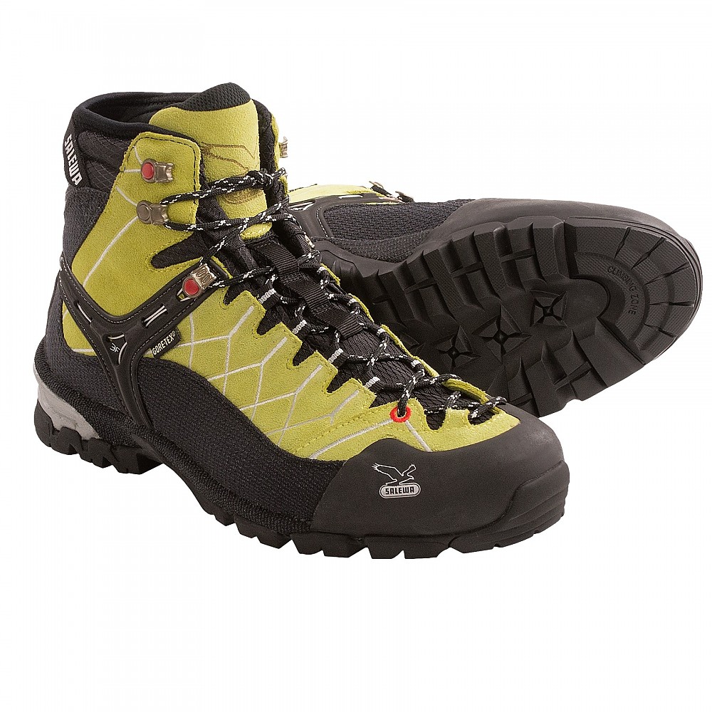 photo: Salewa Alp Trainer Mid GTX hiking boot