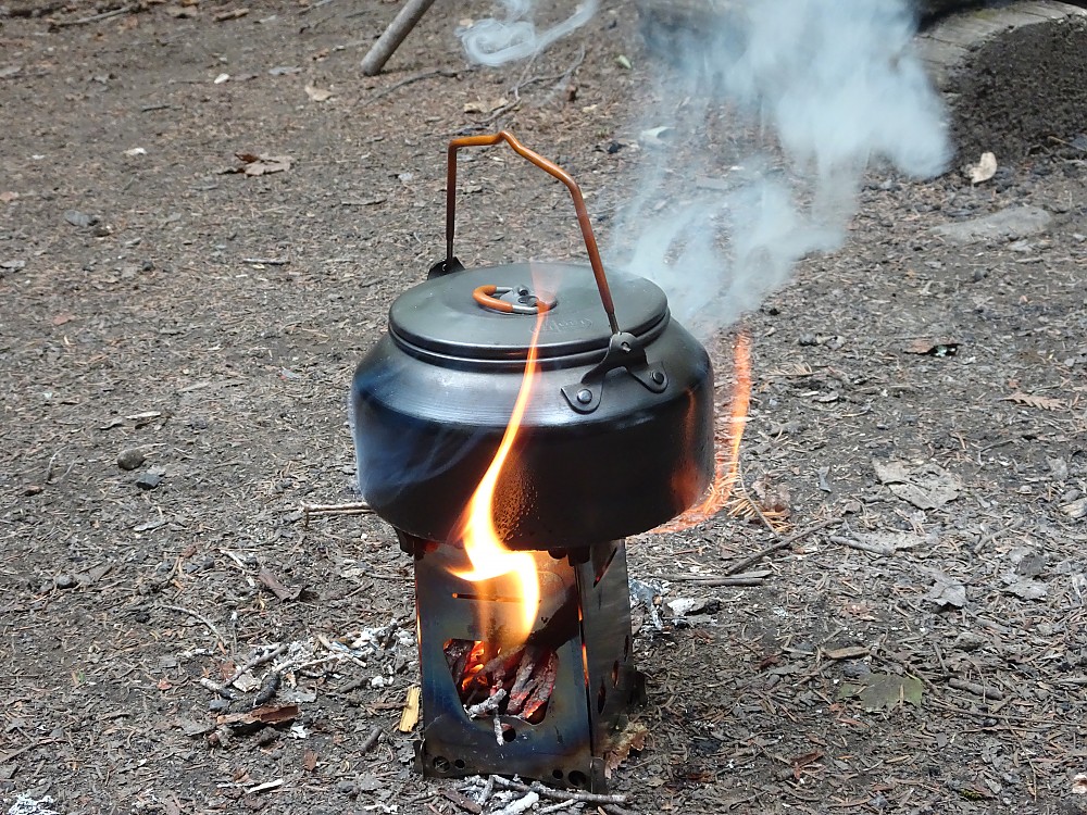 Ultralite Flat-Pack Camp Stove [Titanium] Hiker Twig Stove