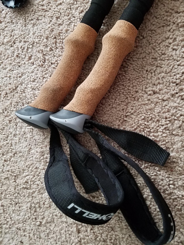 photo: Foxelli Carbon Fiber Trekking Poles rigid trekking pole