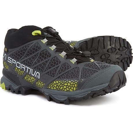 photo: La Sportiva Synthesis Mid GTX hiking boot