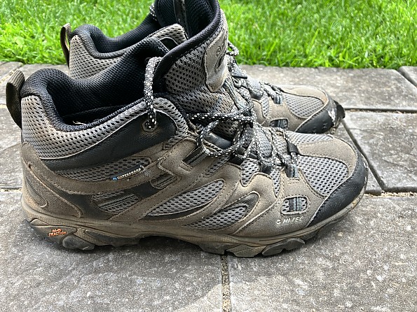 HI-TEC Ravus Mid Hiking Boots for Men