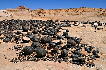 moqui-marbles-jpg_500.jpg