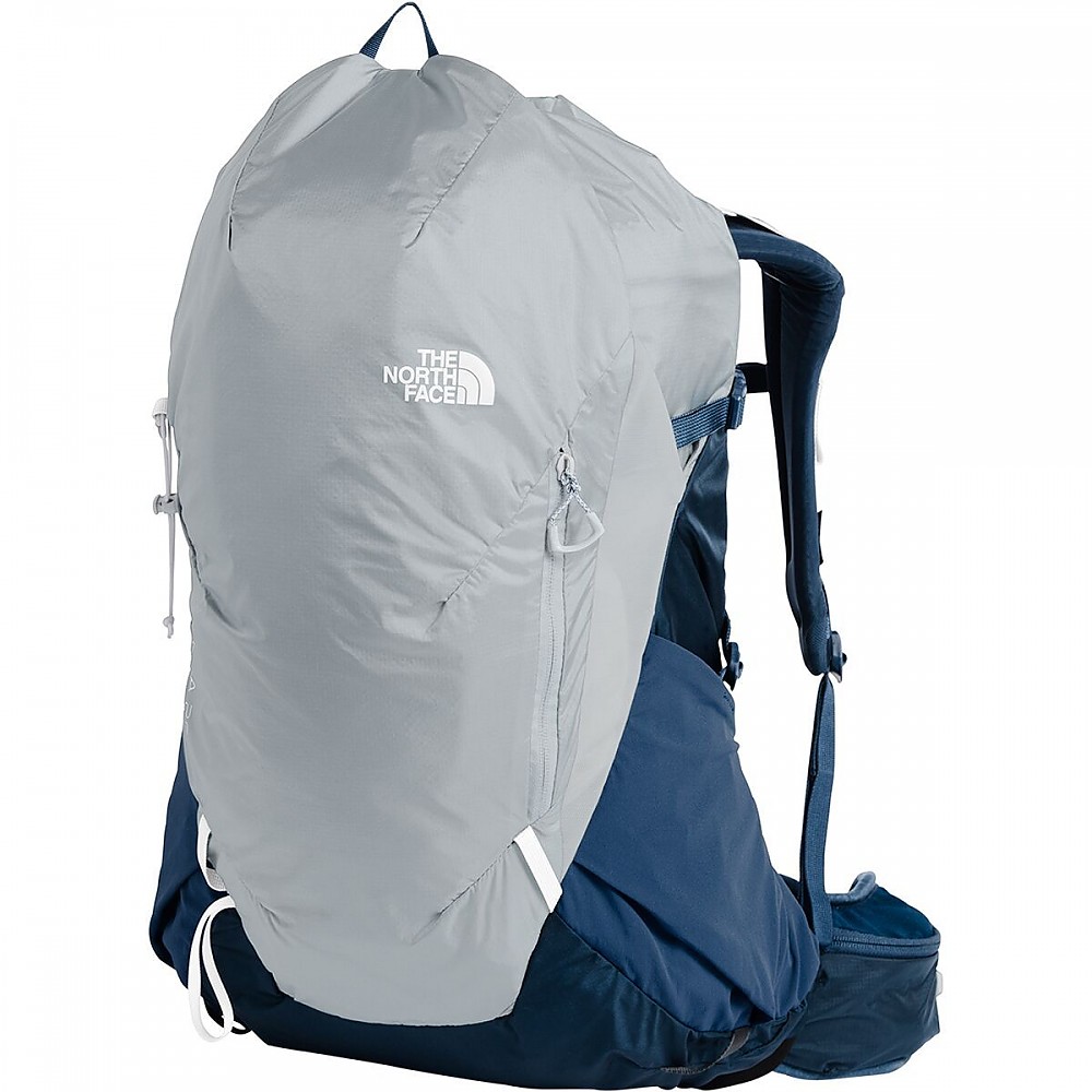 photo: The North Face Women's Hydra 26 daypack (under 35l)