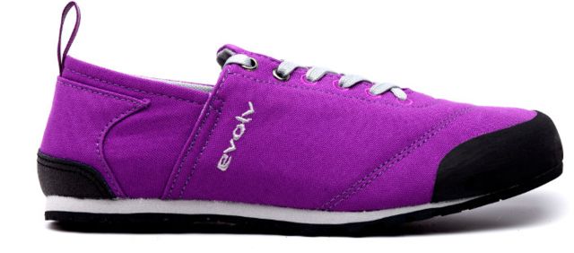 photo: evolv Women's Cruzer approach shoe